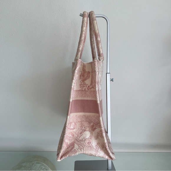 DIOR Ecru and Pink Toile de Jouy Medium Book Tote Bag / DIOR Book Tote Bag - Picture 7 of 15